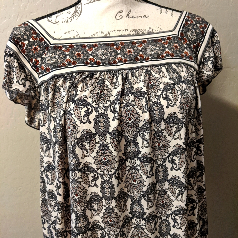 Max Studio Stretchy Blouse Top
